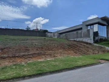 Terreno em condomínio fechado para venda de 600m² - Colinas do Paratehy Sul | Urbanova