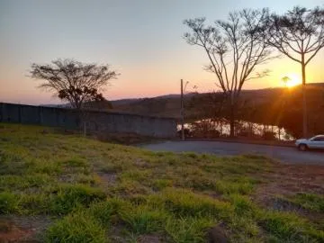 TERRENO EM CONDOMINIO A VENDA