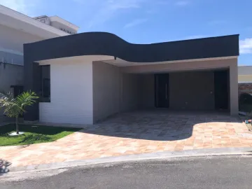 Casa em condomínio fechado para venda de 03 Dorm. e 01 Suíte - 145m² em Jacareí | Residencial Golden Park