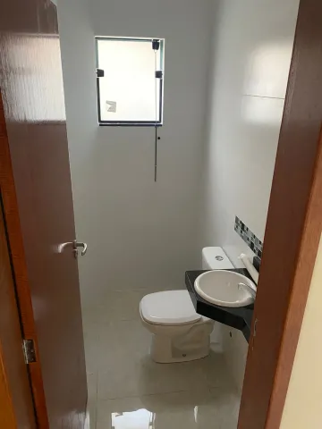 Casa para venda com 03 Dorm. e 01 suíte - 165m² no Jardim das Industrias