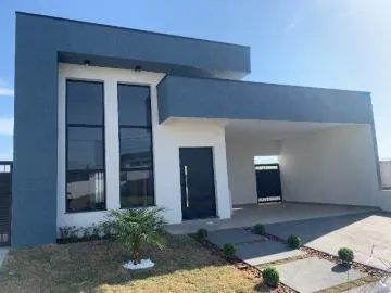 Casa em condomínio fechado para venda de 03 Dorm. sendo 01 suíte em Caçapava.