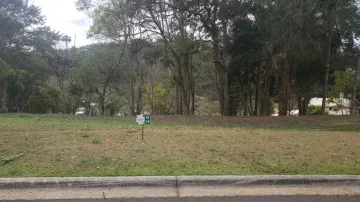 Terreno em condomínio fechado para venda de 1.000m² no Recanto Santa Barbara