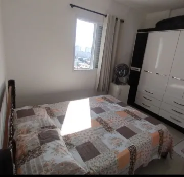 Apartamento com vista livre, 3 dormitórios sendo 1 suite e 2 vagas de garagem na Vila Tatetuba.