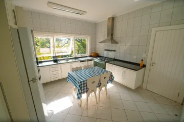 Casa à venda de 353m² | 05 dormitórios, sendo suíte e 05 vagas de garagem | Saco da Ribeira - Ubatuba |