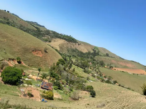 Terreno de 20.000m² no Bairro dos Freitas à Venda.