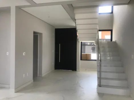 Sobrado à Venda de 354,05m² | 04 dormitórios sendo (04 suítes) e 02 vagas de garagem | Condomínio Residencial Vivant - Urbanova