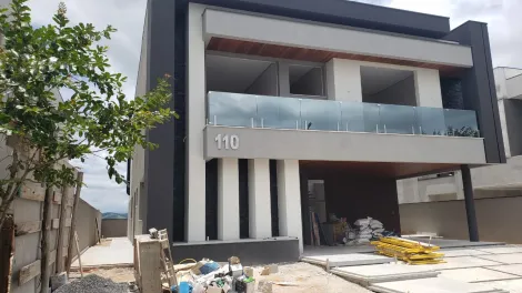 Sobrado à venda de 470m² | 04 dormitórios, sendo 03 suítes e 04 vagas de garagem | Condomínio Alphaville I - Urbanova | São José dos Campos |