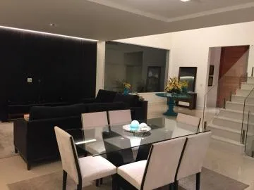 CASA EM CONDOMÍNIO À VENDA - URBANOVA - 450 M²