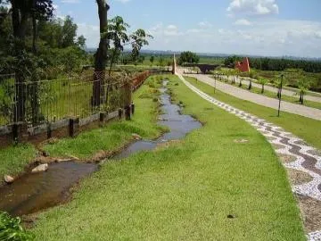 Terreno em condomínio fechado à Venda de 1.255,95m² | Condomínio Espelho D'Água - São José dos Campos