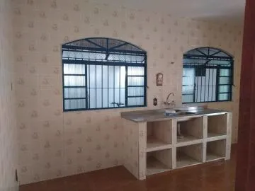 Casa à venda de 250m² de terreno | 03 dormitórios sendo 01 suíte e 04 vagas de garagem | Vila Industrial - São José dos Campos |