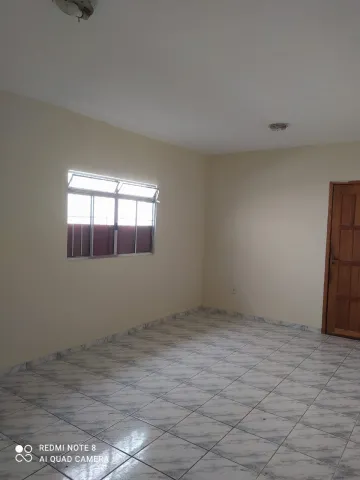 Casa 02 Dorm. 130m² de área construída e 300m² de terreno - Jardim Santa Inês