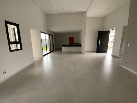 Casa térrea à Venda de 240m² |03 Dormitórios sendo 03 Suítes e 02 vagas de garagem | Condomínio Vivant - Urbanova