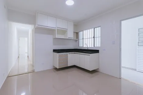 Casa assobradada à venda de 100m² | 02 dormitórios, sendo 01 suíte e 03 vagas de garagem | Jardim das Industrias - São José dos Campos |