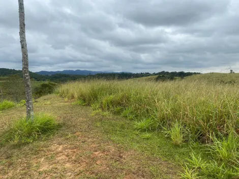 Terreno à Venda de 1.050,78m² | Condomínio Espelho D'Água - São José dos Campos