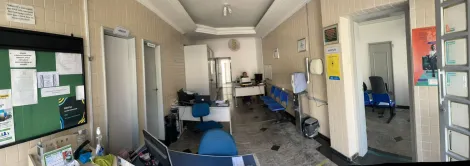 Casa  térrea na região central com 350 m²