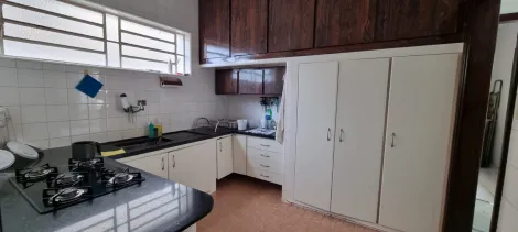 Casa à venda de 258m² | 03 dormitórios, sendo 01 suíte e 02 vagas de garagem | Vila Adyana - São José dos Campos |