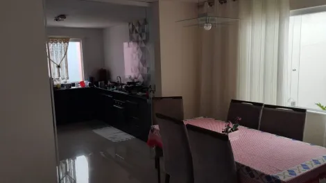 Casa/Sobrado à venda de 161m² | 03 dormitórios, sendo 01 suíte e 02 vagas de garagem | Jardim Satélite - São José dos Campos |