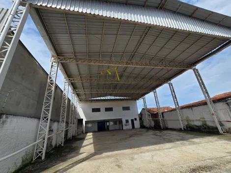 Galpão comercial para venda e locação de 700m² | 03 banheiros e 10 vagas de garagem |Centro - São José dos Campos |