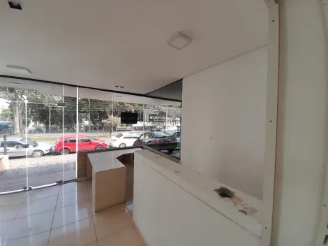 Ponto Comercial à Venda de 327m² | 06 banheiros e 04 vagas de garagens | Avenida Rio Branco -  Jardim Esplanada