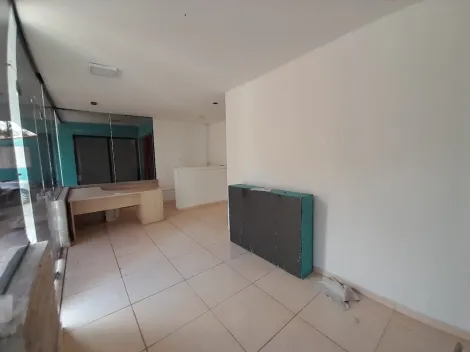 Ponto Comercial à Venda de 327m² | 06 banheiros e 04 vagas de garagens | Avenida Rio Branco -  Jardim Esplanada