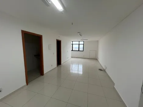 Sala comercial à venda de 43,59m² | 02 Banheiros e 01 vaga de garagem | Edifício Osvaldo Cruz - Centro | São José dos Campos |