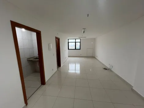 Sala comercial à venda de 43,59m² | 02 Banheiros e 01 vaga de garagem | Edifício Osvaldo Cruz - Centro | São José dos Campos |