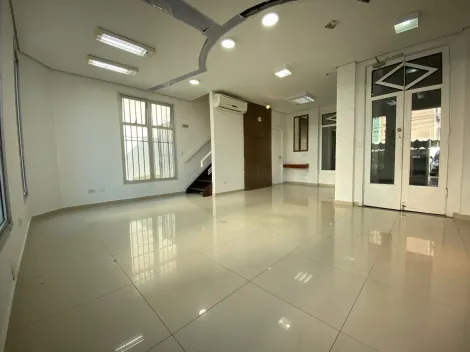 Sala comercial para Venda e Locação de 80m² | 02 banheiros e 06 vagas de garagem | Colúmbia Offices - Vila Ema