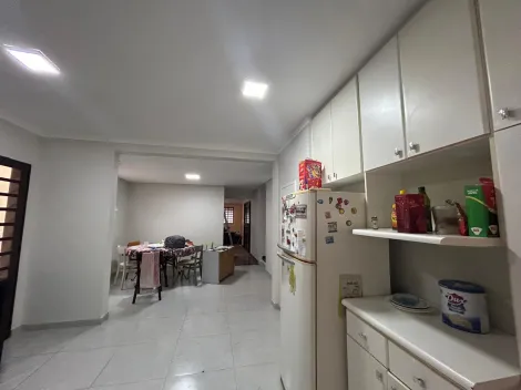 Sobrado à venda de 176,67m² | 04 dormitórios, sendo 01 suíte e 04 vagas de garagem | Jardim Alvorada - São José dos Campos |