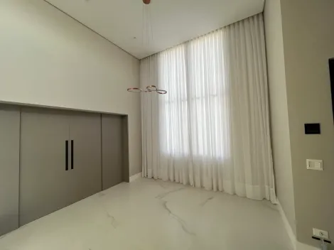 Casa térrea à venda de 315m² | 04 dormitórios, sendo todos suítes e 03 vagas de garagem | Condomínio Monte Carlo - Urbanova | São José dos Campos |