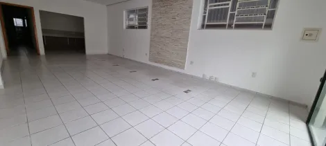 Ponto comercial para locação de 122m² | 01 banheiro e 01 vaga de garagem | Centro - São José dos Campos |