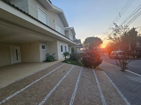 Sobrado para locação de 432m² | 04 dormitórios, sendo 04 suítes e 04 vagas de garagem | Condomínio Sunset Park - Jardim das Colinas | São José dos Campos